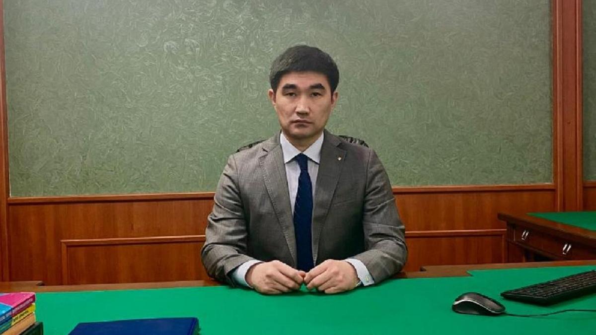 Дархан Құрақбаев Дархан Құрақбаев