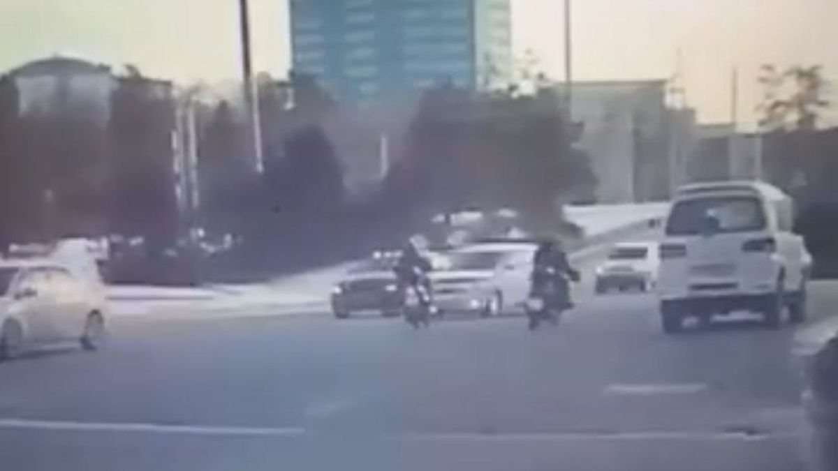 Столкновение мопеда и машины