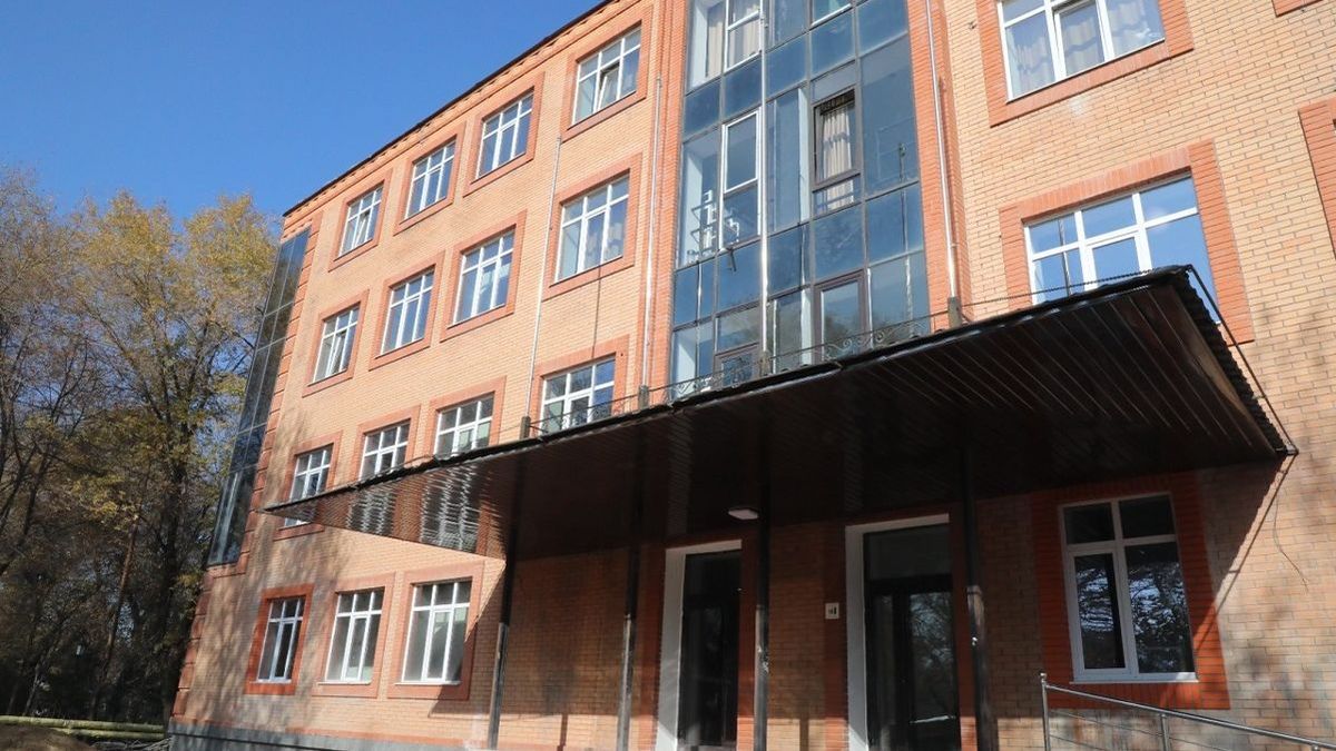 проверка хода строительства студенческих общежитий