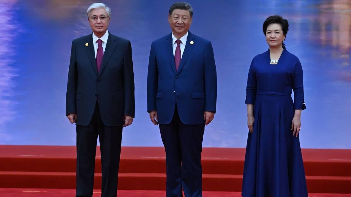 Қасым-Жомарт Тоқаев, Си Цзиньпин мен оның зайыбы Пэн Лиюань