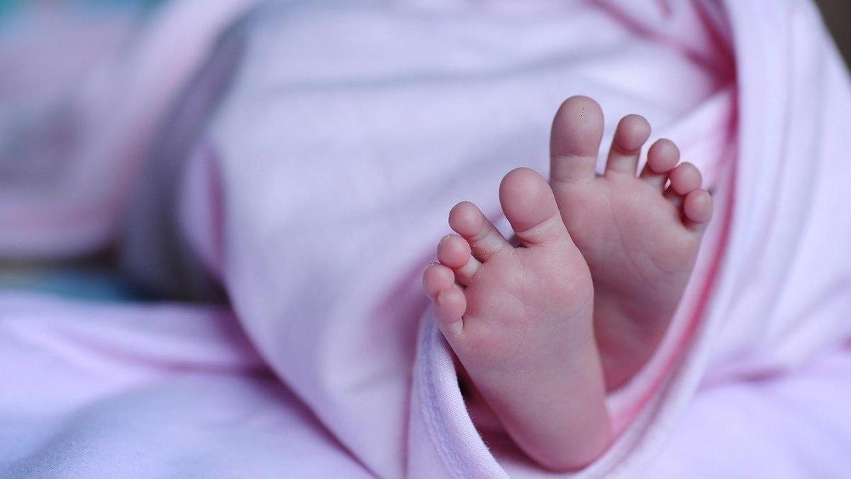 14 детей с коронавирусом родились в ВКО с начала пандемии
