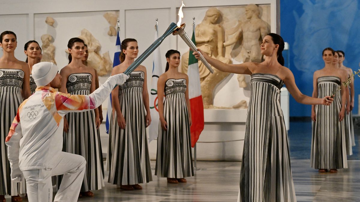 Церемония зажжения огня зимних Олимпийских игр-2026