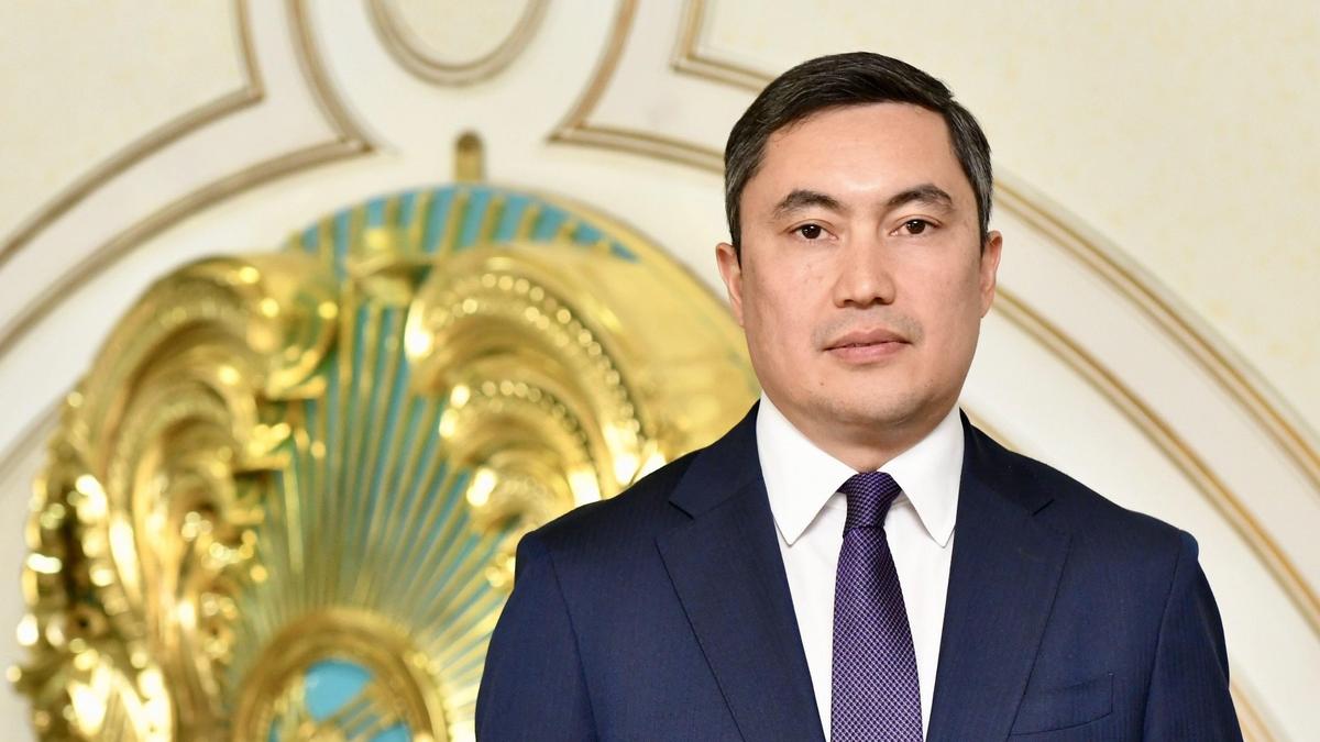 Олжас Сүлейменов Олжас Сүлейменов