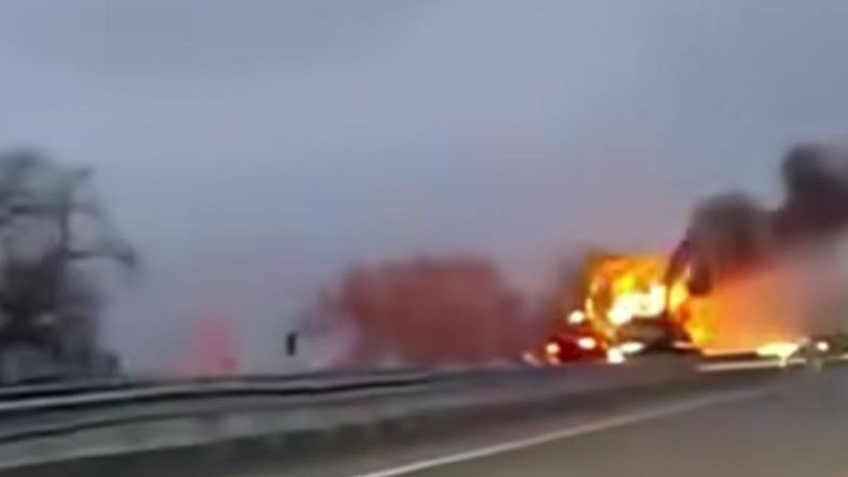 Горящее авто на трассы Алматы-Бишкек