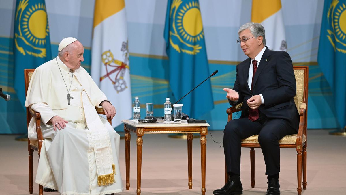 Касым-Жомарт Токаев и Папа Римский