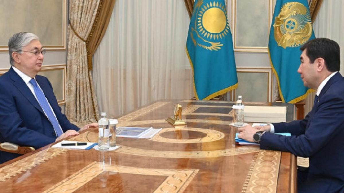 Қасым-Жомарт Тоқаев пен Ерлан Қошанов Қасым-Жомарт Тоқаев пен Ерлан Қошанов