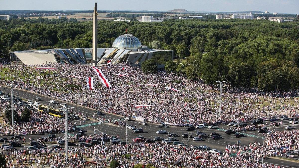 Митинги в Минске. Вид сверху