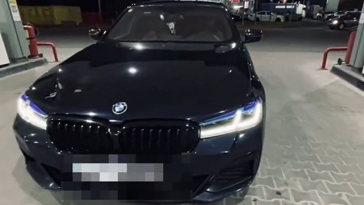 Автомобиль