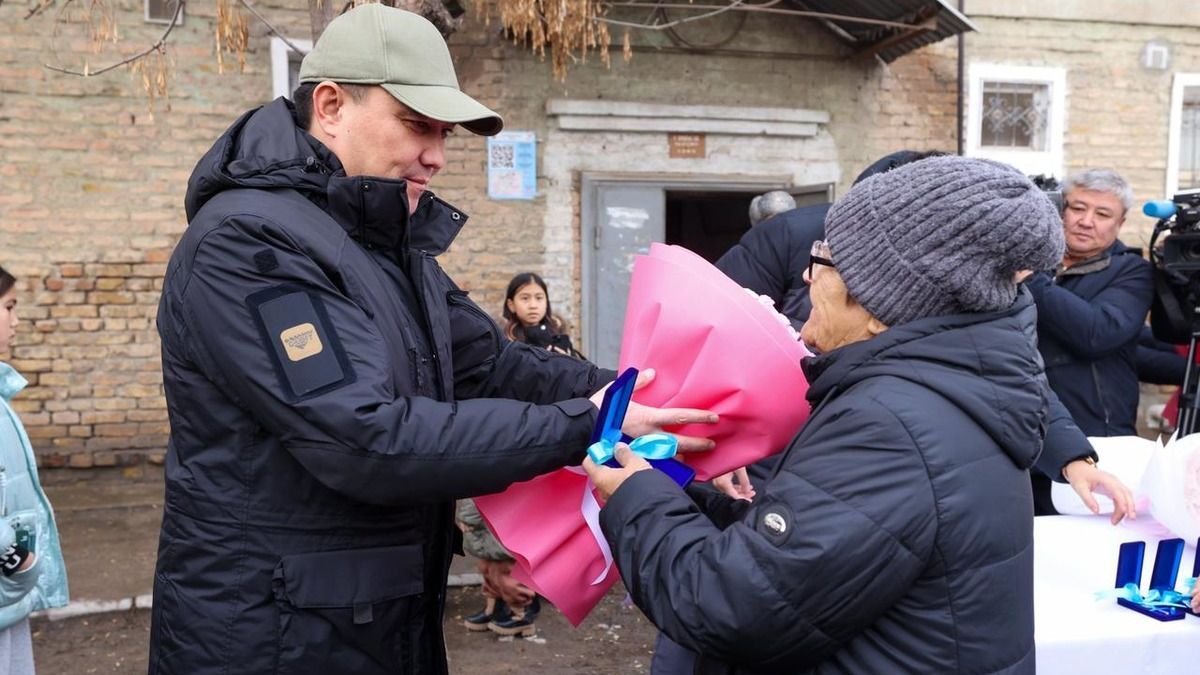 Вручение ключей в Шымкенте