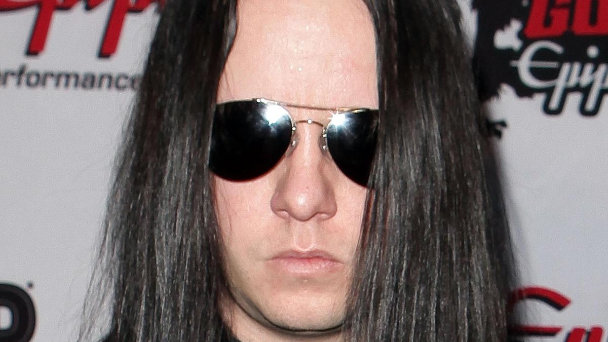 Барабанщик Slipknot умер в возрасте 46 лет