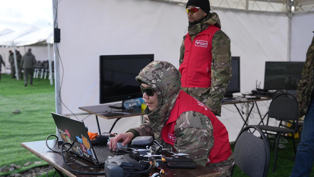 Турнир среди операторов FPV-дронов