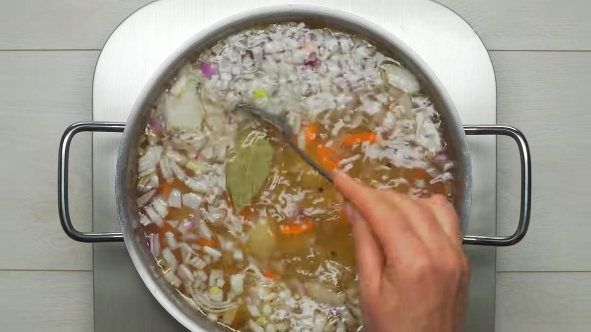 В уху добавили овощи