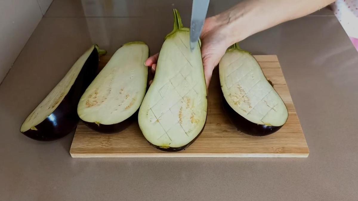 Баклажаны половинками