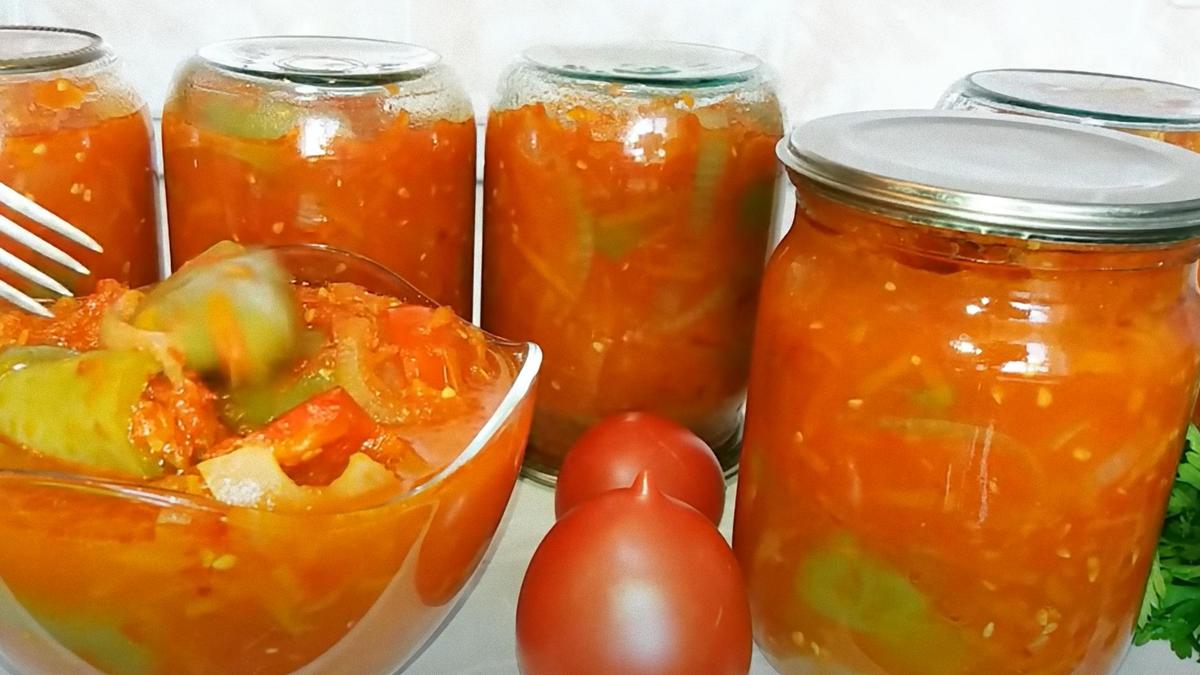 Лечо в банках и в салатнице