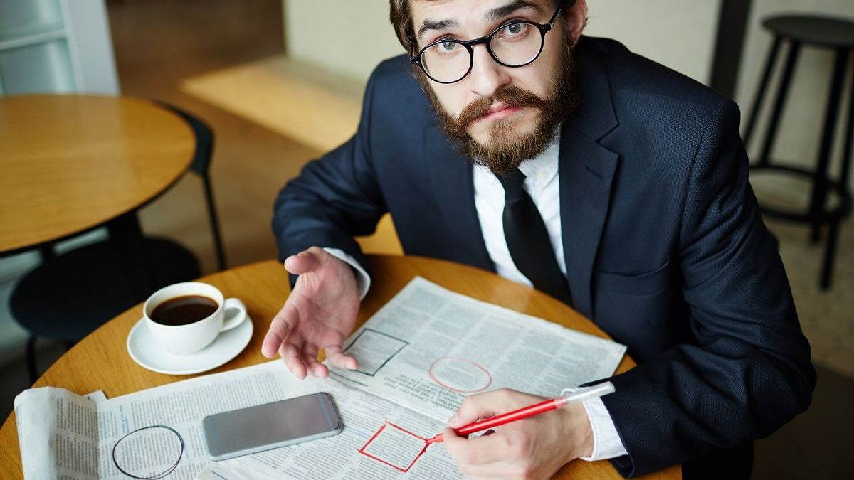 Мужчина ищет работу