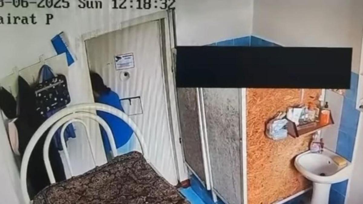 Запись с камеры наблюдения в изоляторе