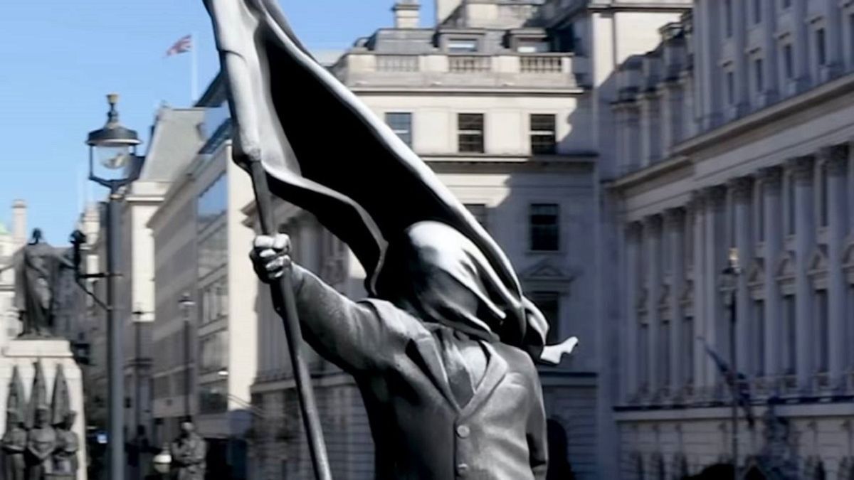 Статуя в центре Лондона