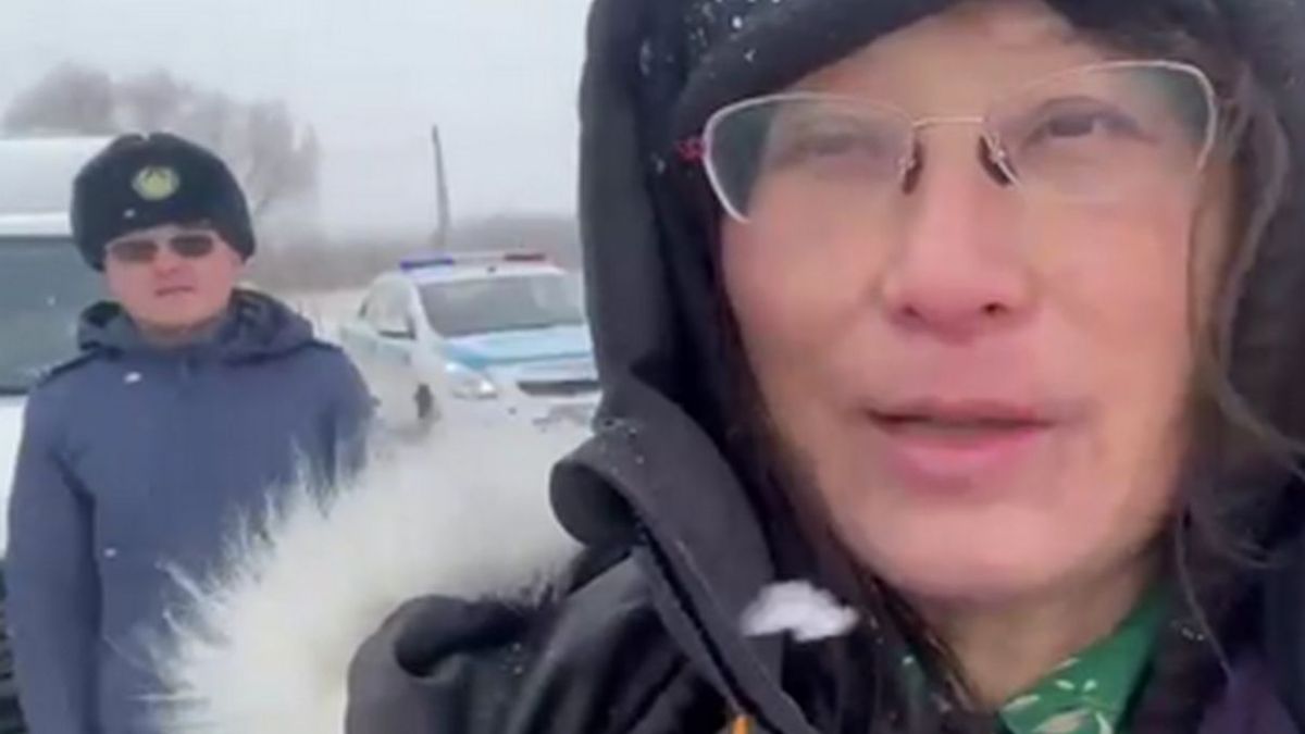 Туристка и полицейский