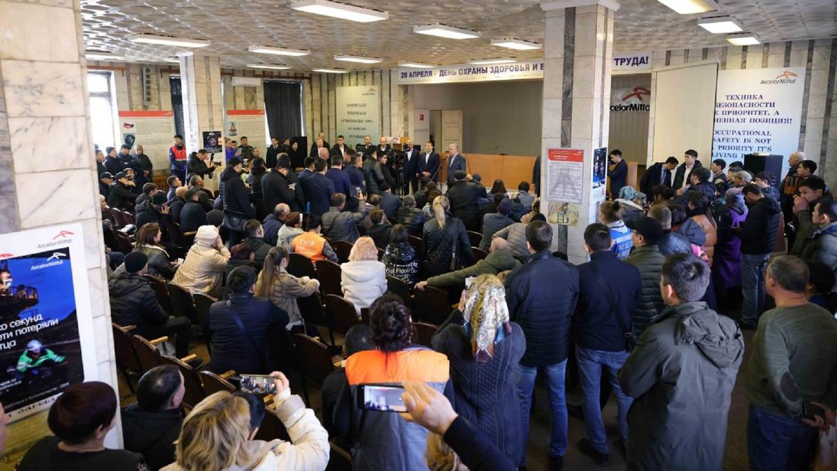 Тоқаев қаза болған кеншілердің отбасына көңіл айтты Тоқаев қаза болған кеншілердің отбасына көңіл айтты