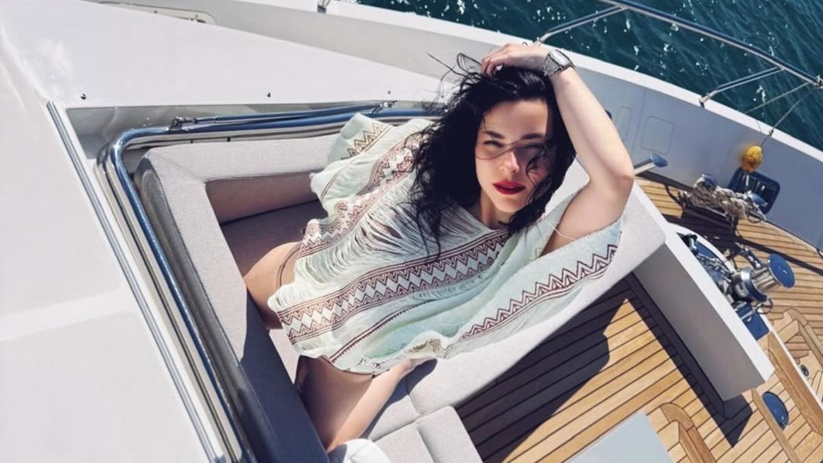 Мерве Болугур