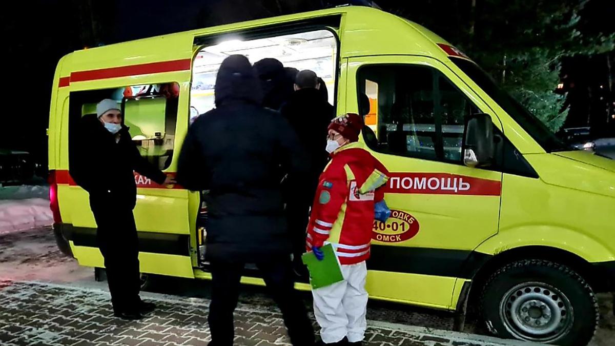Двухмесячного малыша в критическом состоянии доставили из Омска в Нур-Султан