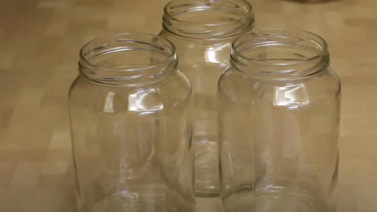 Пустые чистые банки