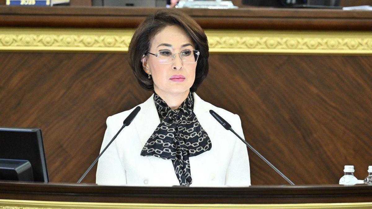 Акмарал Альназарова