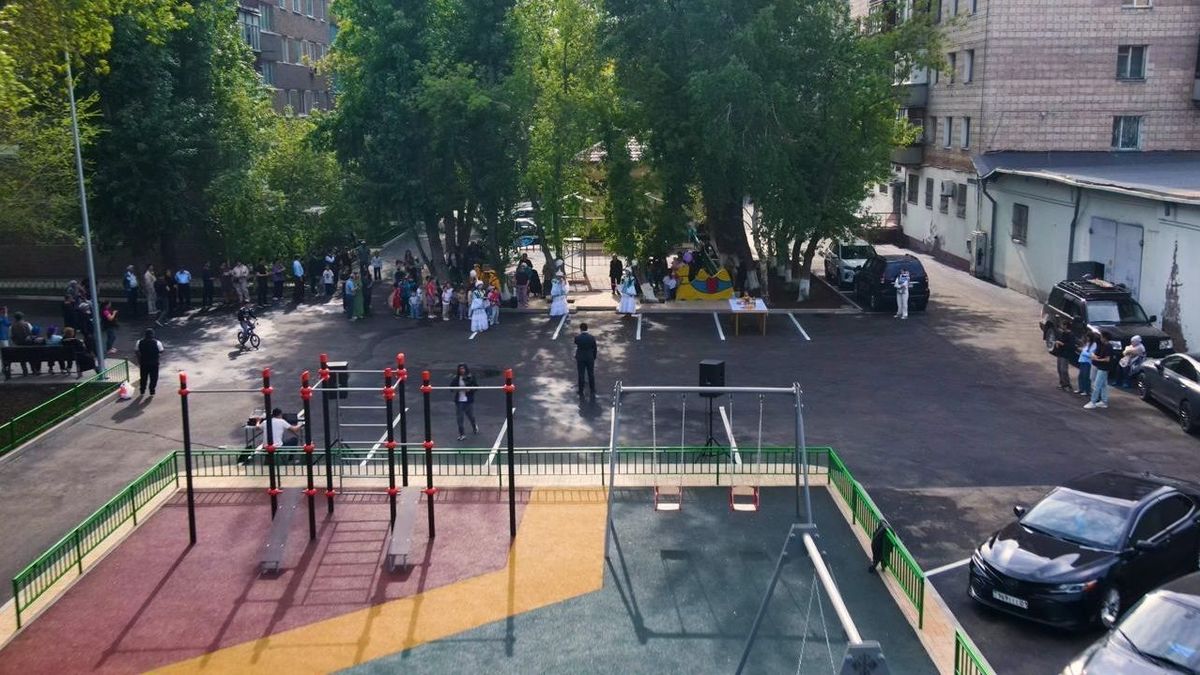 Обновленный двор в районе Байконыр