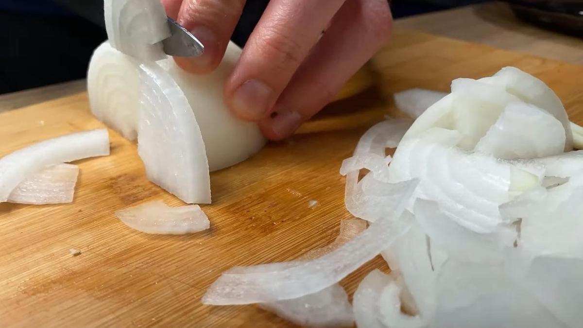 Нарезка репчатого лука