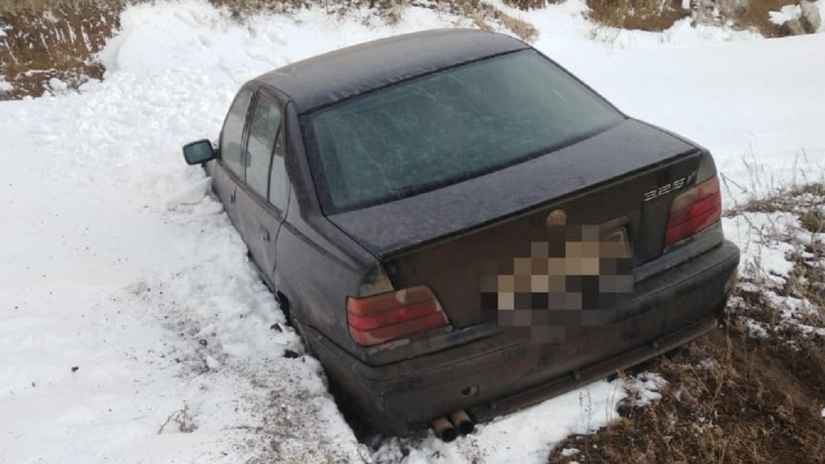 Автомобиль в кювете в Акмолинской области