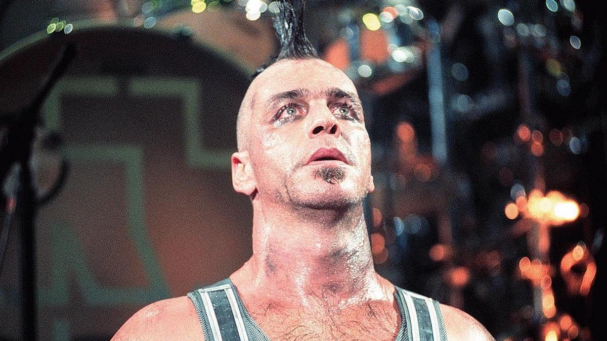 КРАСНЫЕ ВОЛОСЫ: У Rammstein было много разных образов, в том числе и с одинаковы