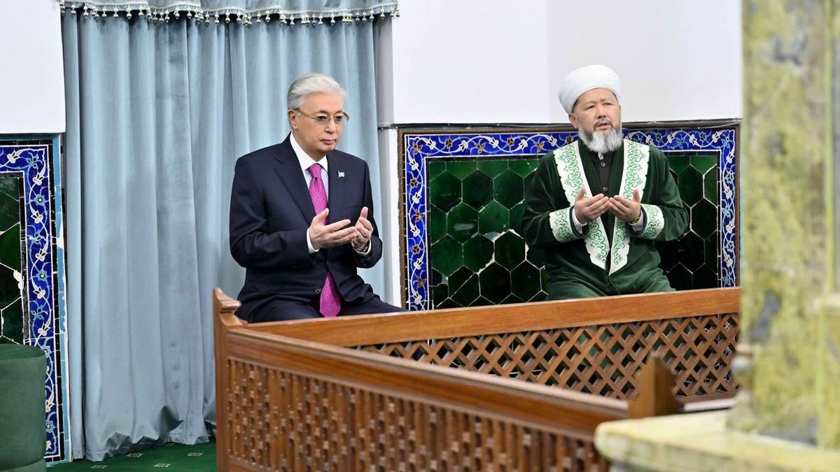 Қасым-Жомарт Тоқаев Қожа Ахмет Ясауи кесенесіне зиярат етті