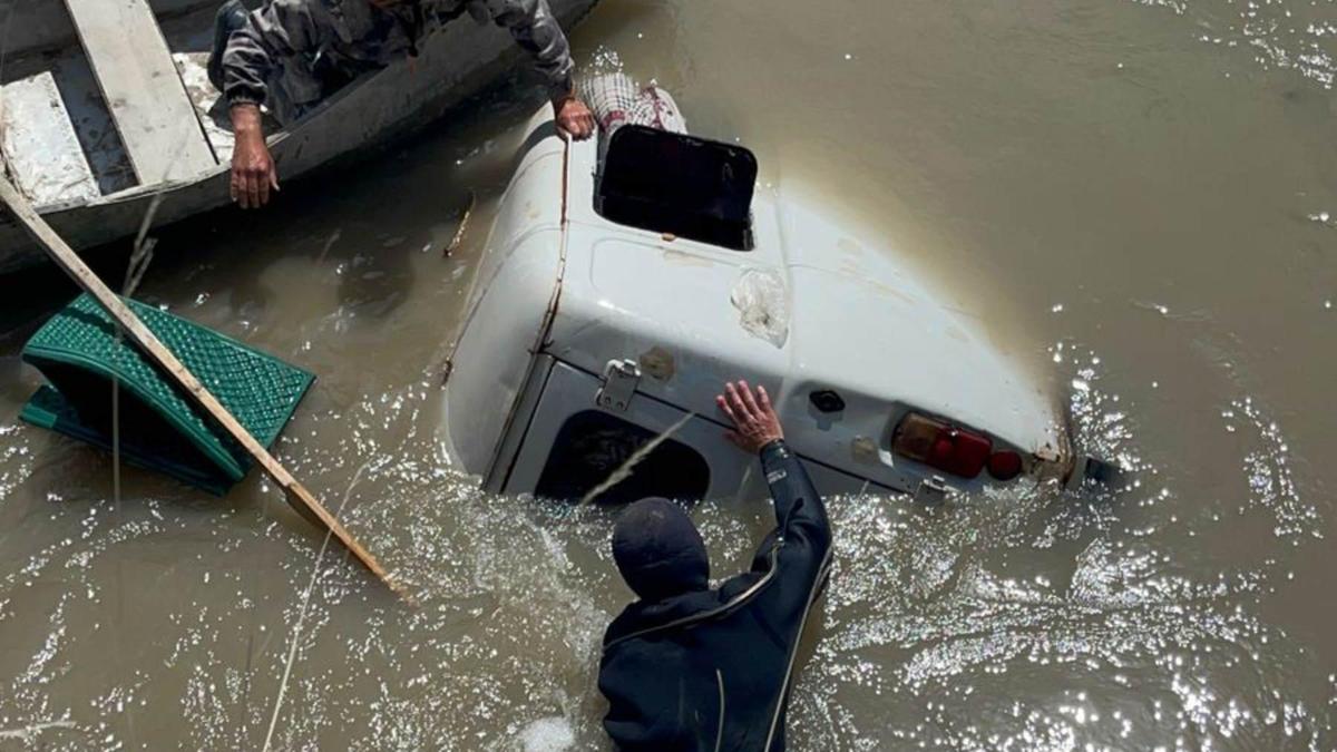 Затонувший автомобиль