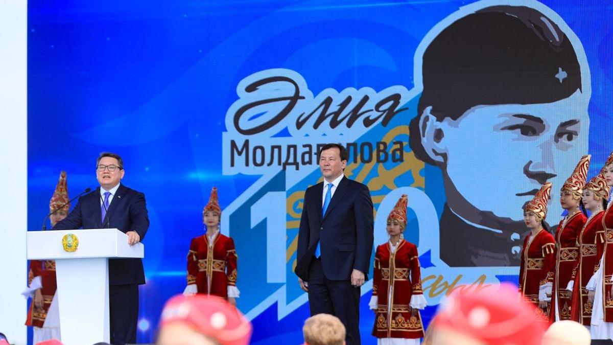 Празднование 100-летия Алии Молдагуловой Празднование 100-летия Алии Молдагуловой