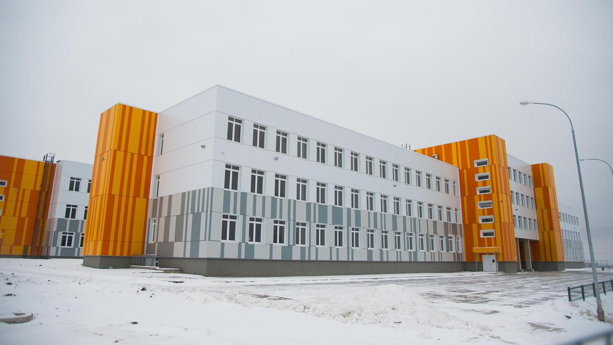 Иллюстративное фото - здание школы Иллюстративное фото - здание школы