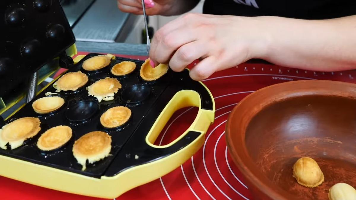 Орешки со сгущенкой: классический рецепт приготовления