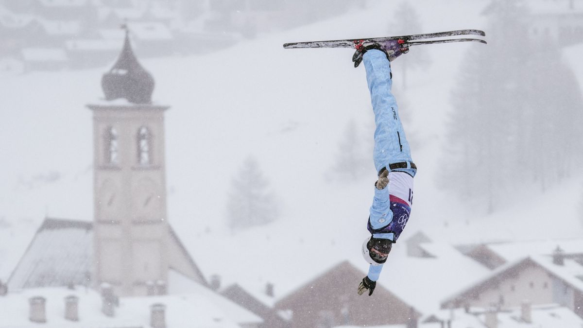 Казахстанский фристайлист Роман Иванов