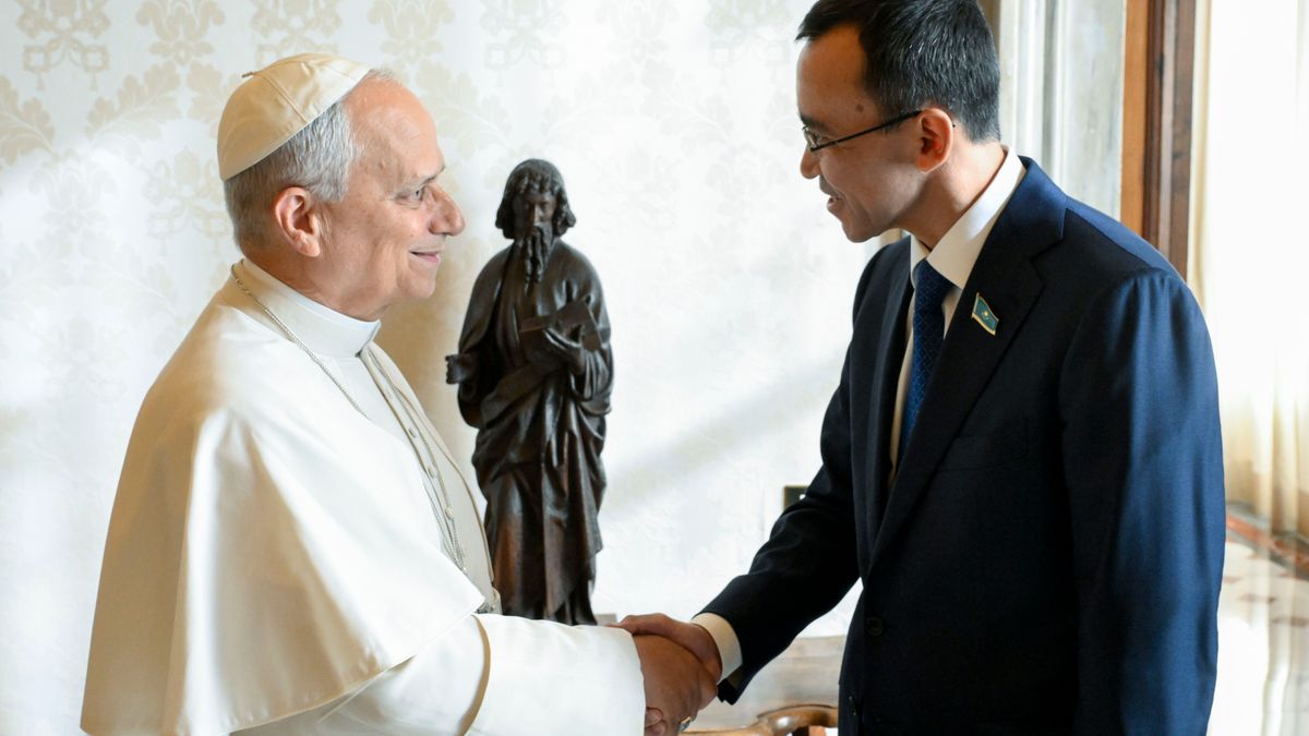 Маулен Ашимбаев и Папа Римский Лев XIV