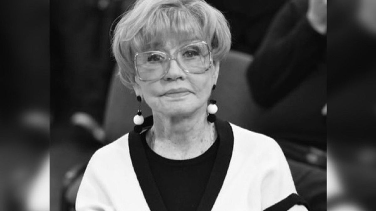 Вера Алентова