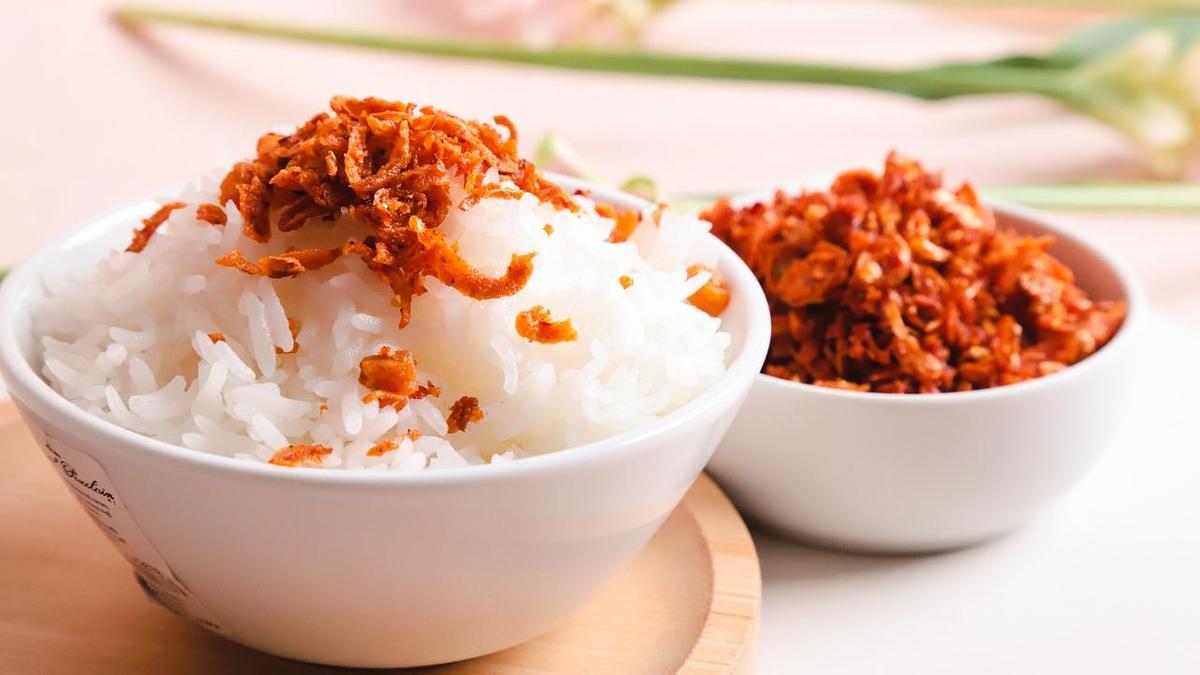 Как легко приготовить отварной рис рассыпчатый в кастрюле на гарнир: рецепт и советы