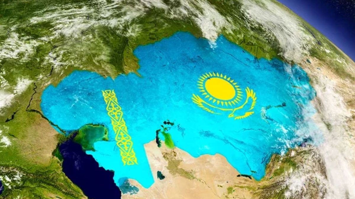 Территория и флаг Казахстана на земном шаре