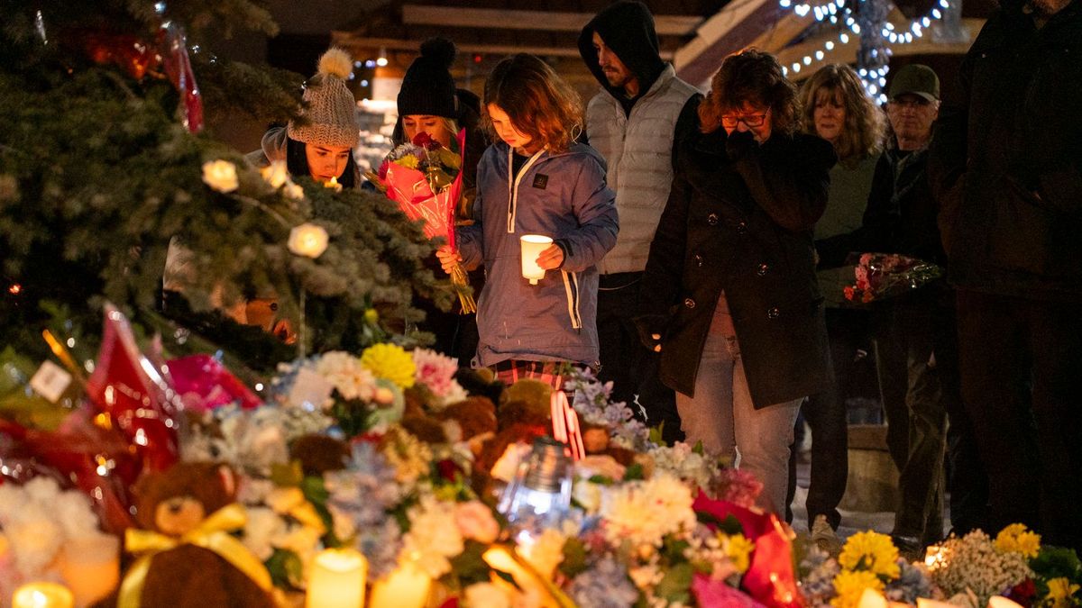 Поминальная церемония в Тамблер-Ридже