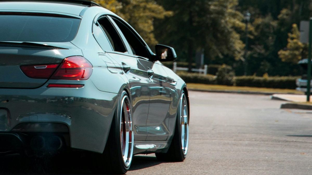 Автомобиль