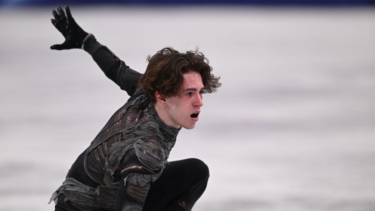 Казахстанский фигурист Михаил Шайдоров