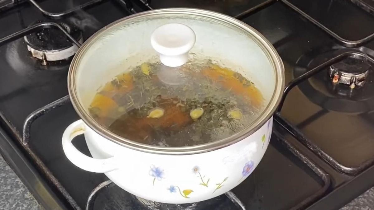 Настаивание чая под крышкой