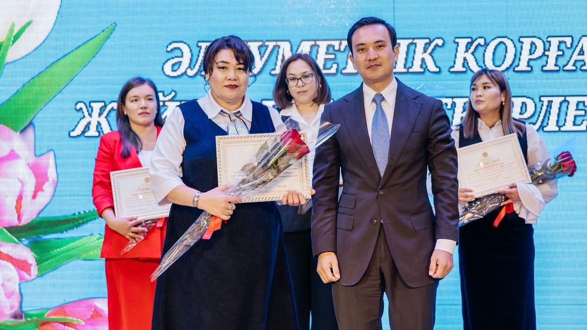 Участники торжественного мероприятия