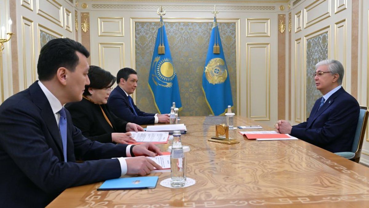 Касым-Жомарт Токаев с руководством конституционной комиссии