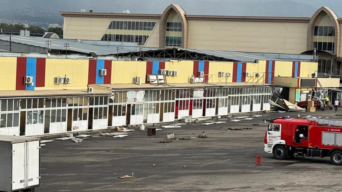 Зачистка парковок у ТЦ Зачистка парковок у ТЦ
