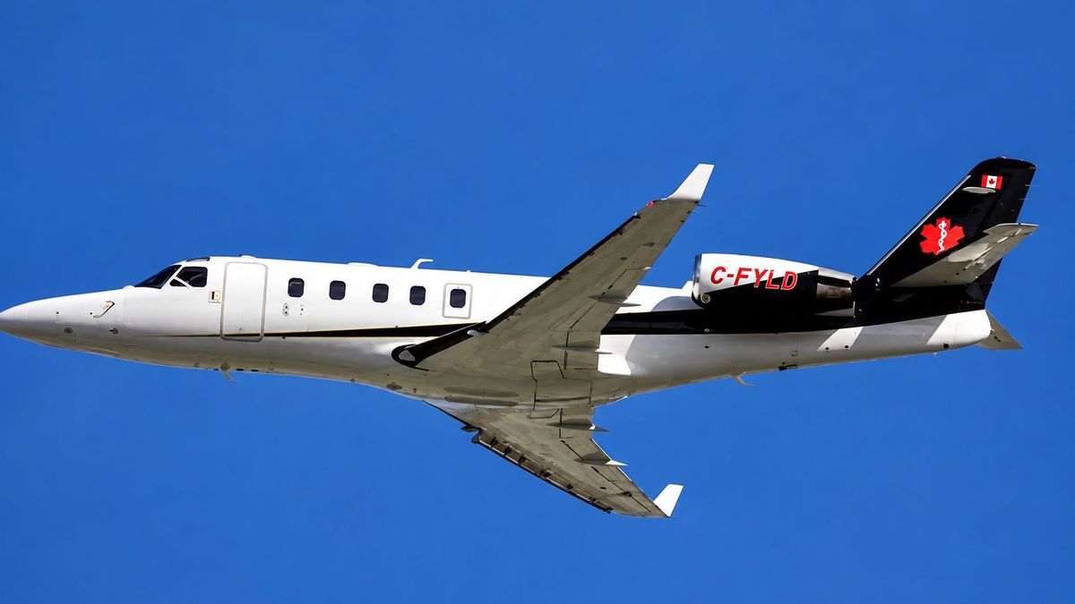Самолет Gulfstream G-100