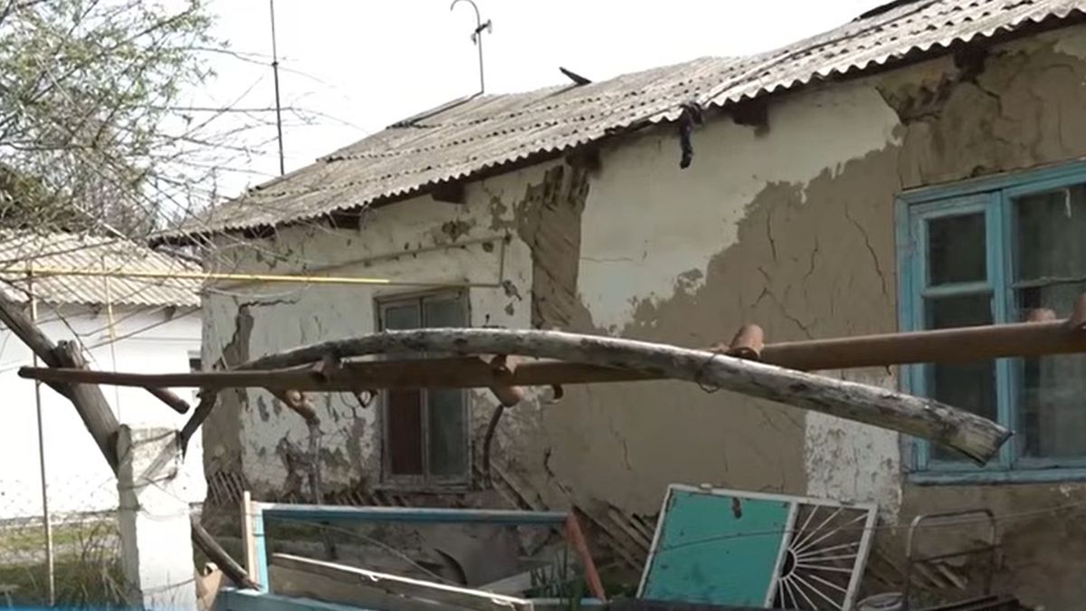 Разрушающийся дом в Туркестанской области